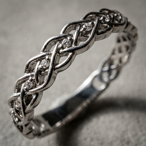 10k White Gold Diamond Celtic Oval Stacker Ring | Large | Whistler Keepsake